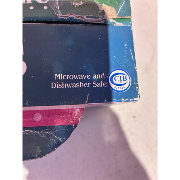 Royal Seasons Stoneware Snowmen Mugs 3 1/8" Set Of 4 Red Rim RN1 Snowflakes - Picture 5 of 5